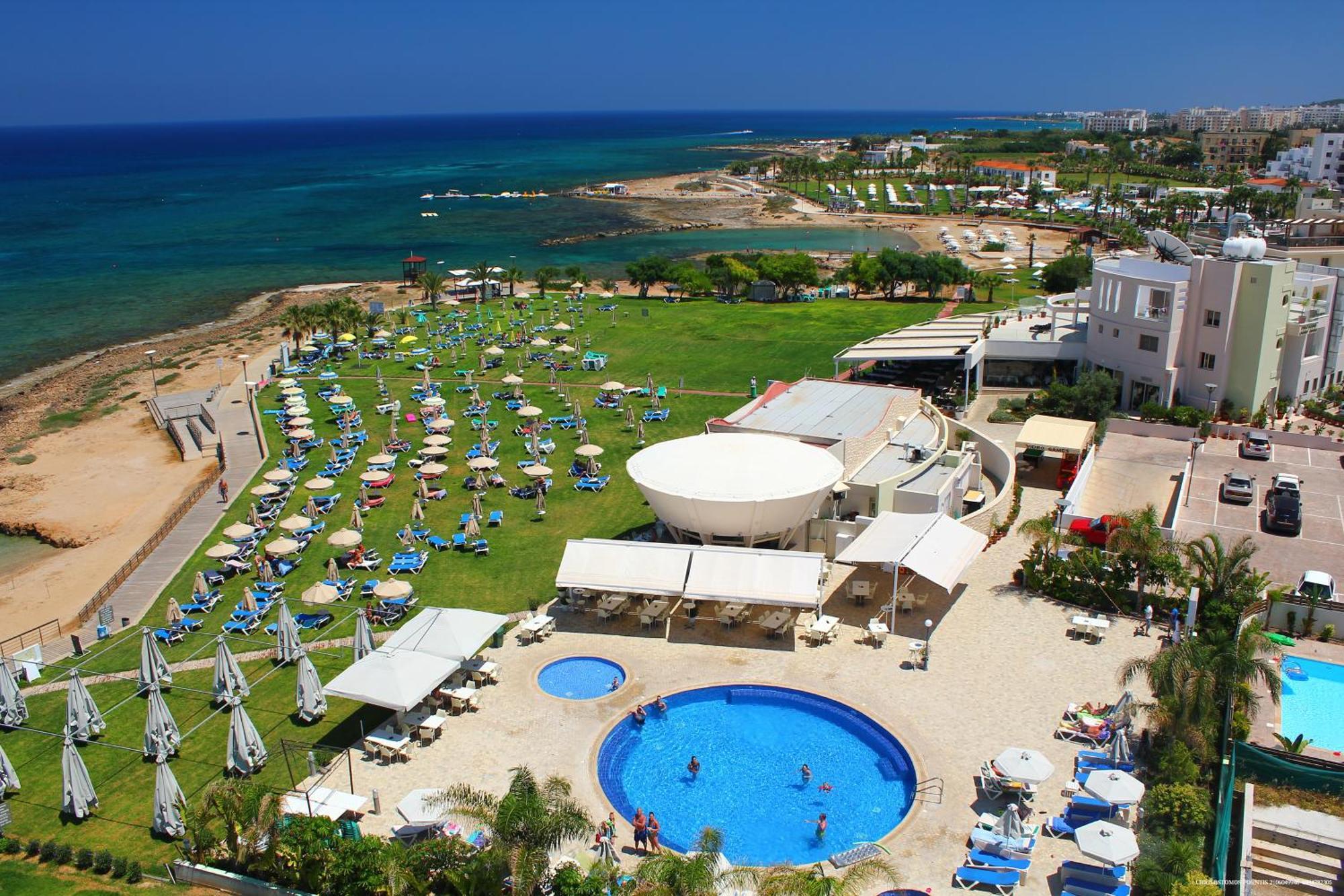 Polyxenia Isaak Luxury Villas And Apartments Protaras Exteriör bild