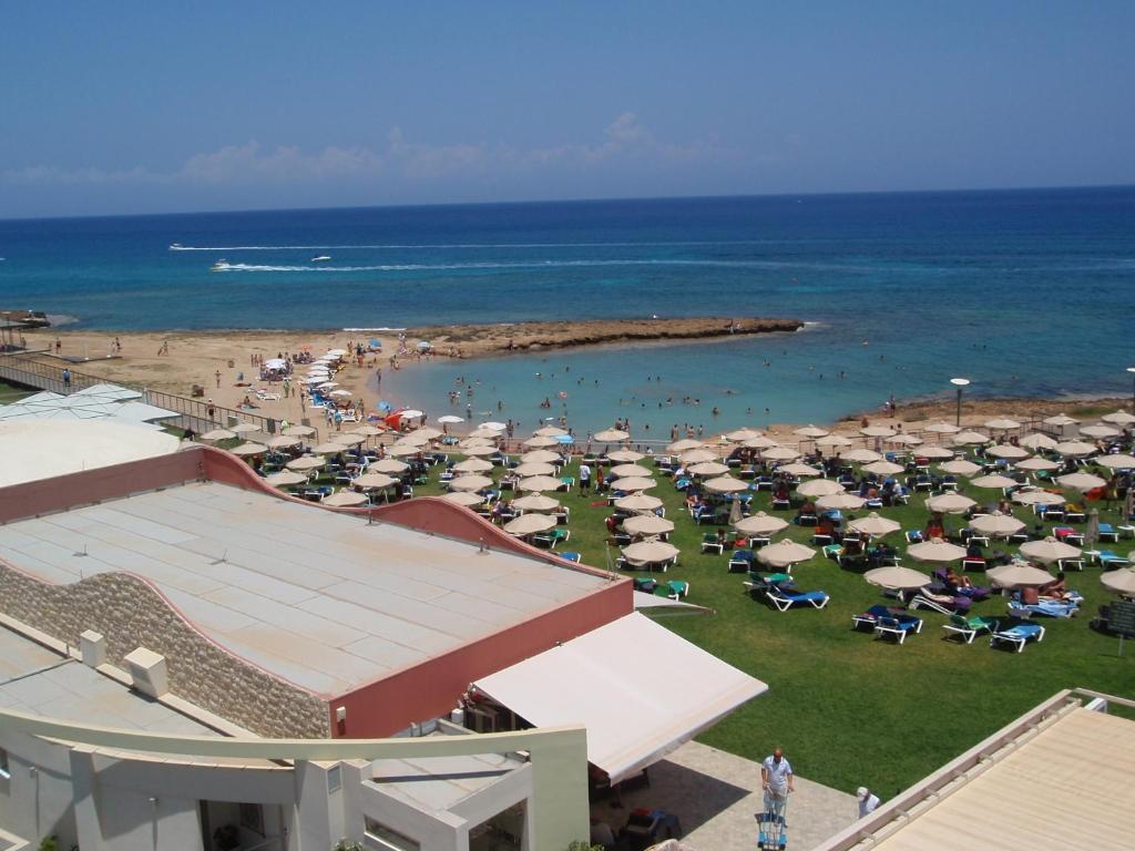 Polyxenia Isaak Luxury Villas And Apartments Protaras Exteriör bild
