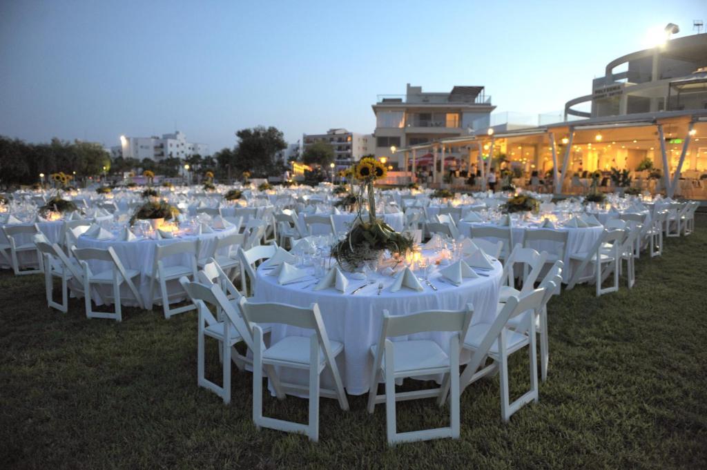 Polyxenia Isaak Luxury Villas And Apartments Protaras Exteriör bild