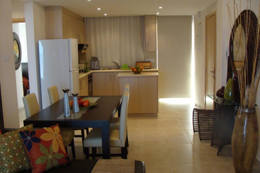 Polyxenia Isaak Luxury Villas And Apartments Protaras Exteriör bild